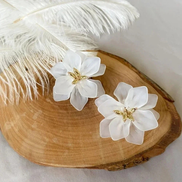 Big Flower Studs Statement Earrings White & Gold - Picture 2 of 7